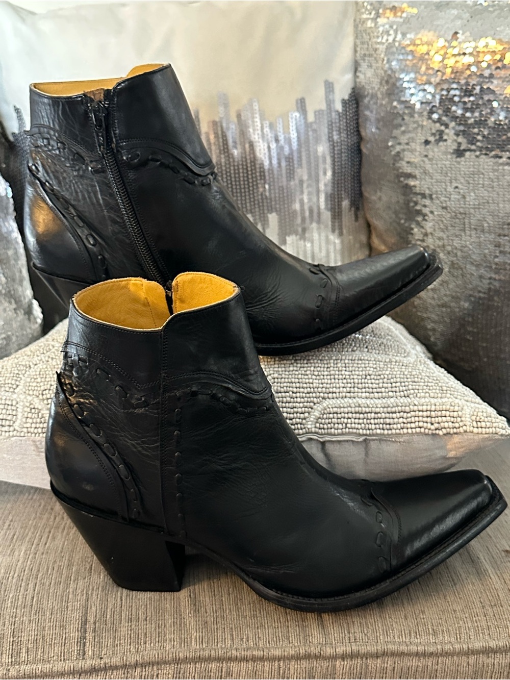 Old Gringo Black Leather Chukka Boot with Pointed Toe